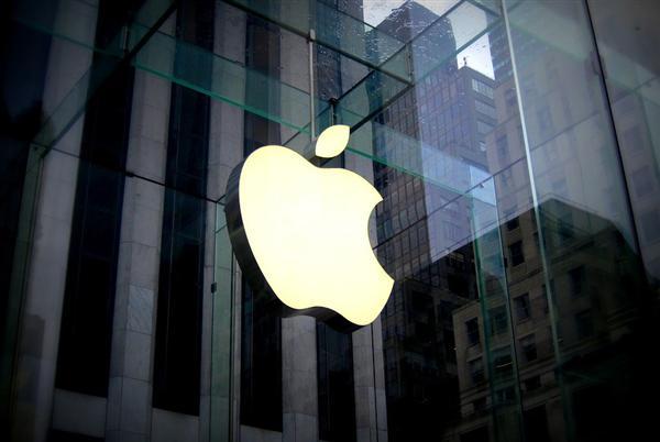 曝iPhone15 Pro铝板模型 幕边框则基本达到了四等边的效果