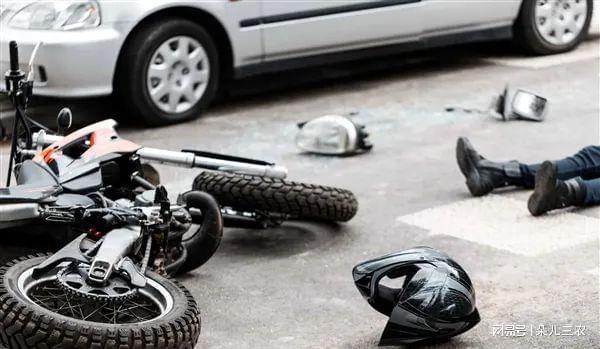 骑摩托身亡借车者被判赔 16岁少女骑士身亡 你还敢借车吗! 