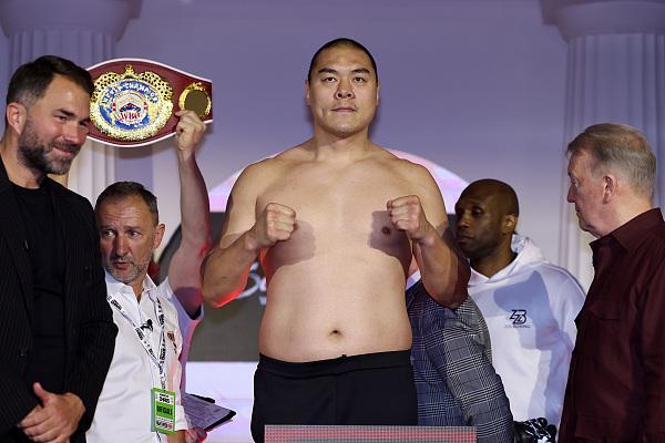 张志磊创下体重新高 赛前称重291.6磅