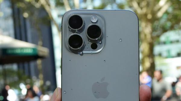 iPhone五大痛点 屏幕、相机、充电、电池与镜头待革新