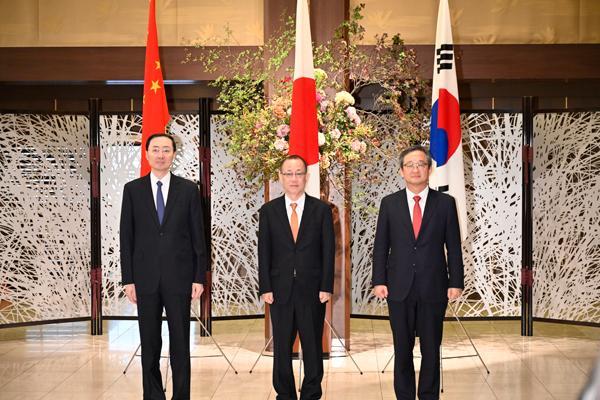 外交部副部长孙卫东出席中日韩高官会