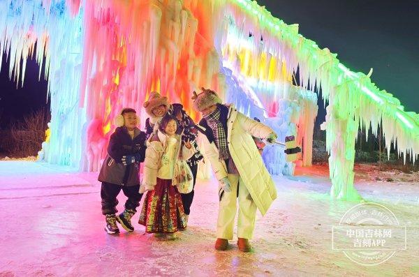 来长春冰雪新天地体验极致的浪漫 璀璨冰雪奇缘等你来探