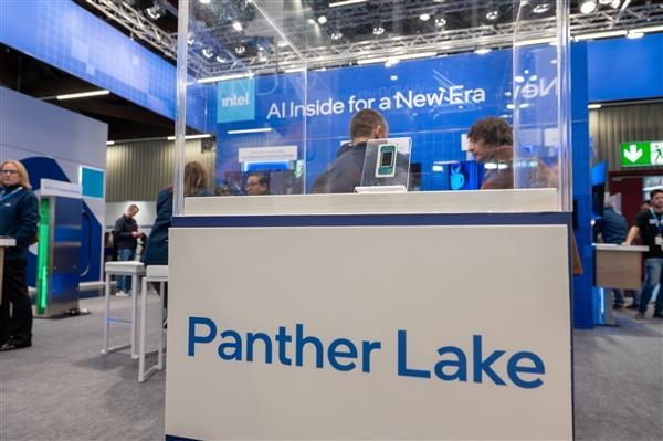 首發(fā)18A工藝,！Intel Panther Lake酷睿Ultra 300近距離首秀：明年再見? 首次近距離觀察