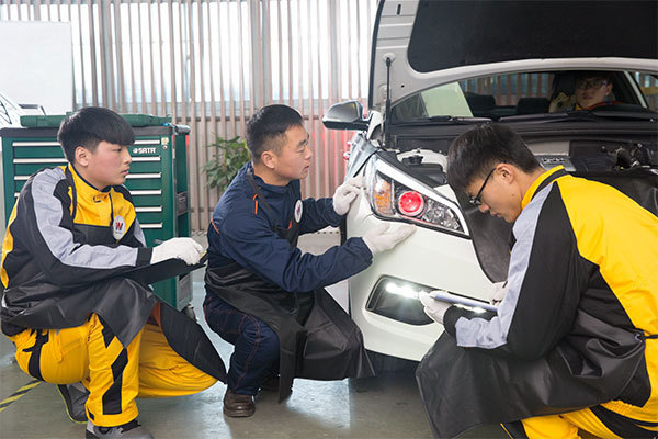 新能源汽車維修工短缺如何破解 速成班助力解決