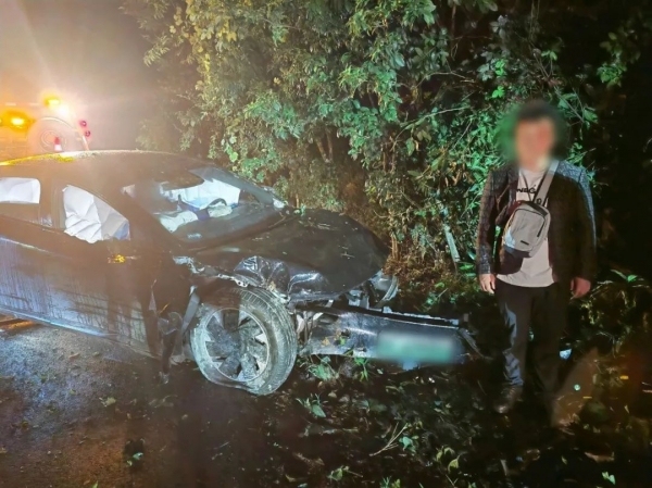 駕駛員開啟智駕放松警惕致事故發(fā)生！交通提醒：開車別太依賴智駕