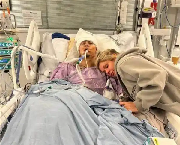 澳洲少年慶祝與女友同居后空翻摔死