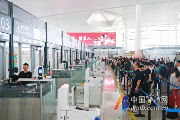 假期8天宁波机场预计运送旅客40万人次