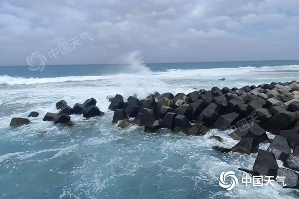 华南进入核心风雨影响时段 台风“博罗依”来袭