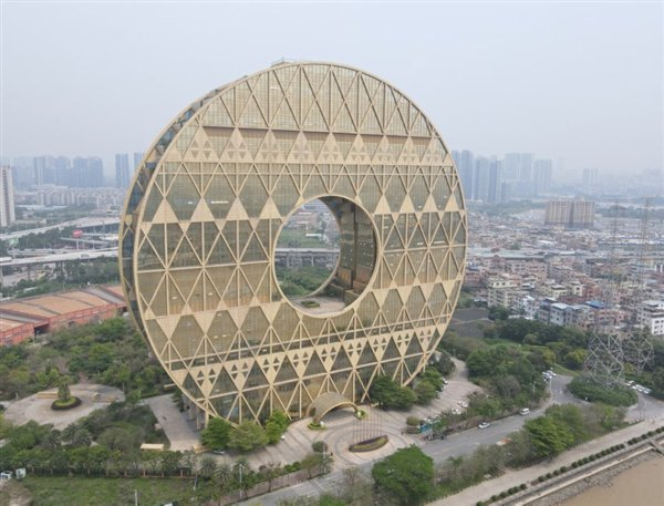 “最丑建筑”挂拍15天无人报名 铜钱大厦遇冷