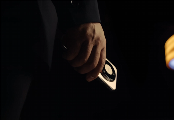 华为Mate80 Pro Max亮相 旗舰配置再升级