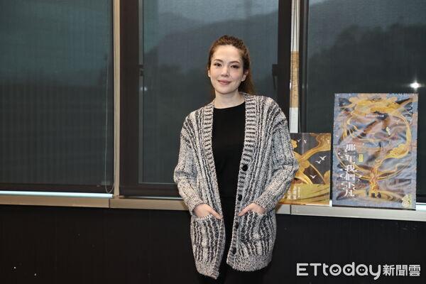 许玮甯患甲流不敢抱女儿 病情加剧仍敬业出席