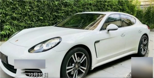 保时捷事故报废 保险只赔一半保额 车主质疑赔偿标准