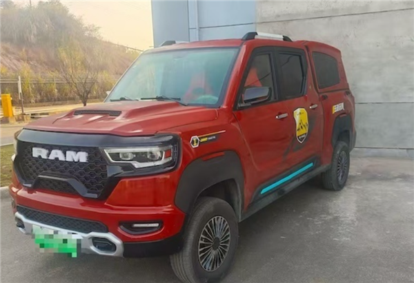 老人2万多买的非标老头乐刹不住车