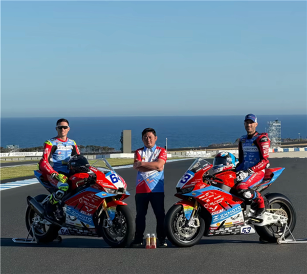 张雪20年前纪录片走红 追梦少年终圆梦