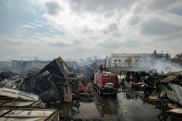 “阿富汗和巴基斯坦代表正在中国展开会谈，以期结束冲突”