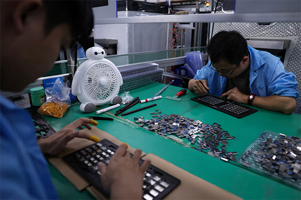 特朗普关税一周年，外媒惊觉：中国是一个难以复制的地方
