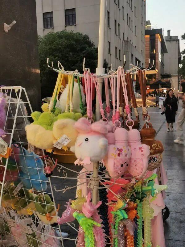 武汉蒜鸟告了蒜鸟 文创维权战打响