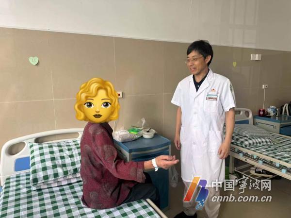 医生在老人体内植入“戒酒芯片” 科技助力戒断酒瘾