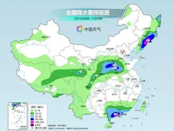 河北宽城多地交通中断 村民出行受阻 暴雨引发道路水毁