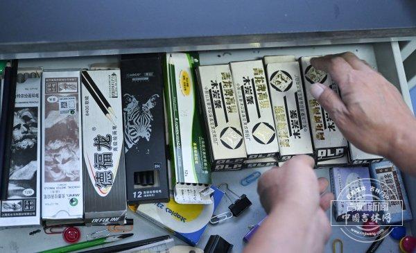 民警比对画像抓获逃亡20年命案嫌疑人 画笔下的真相