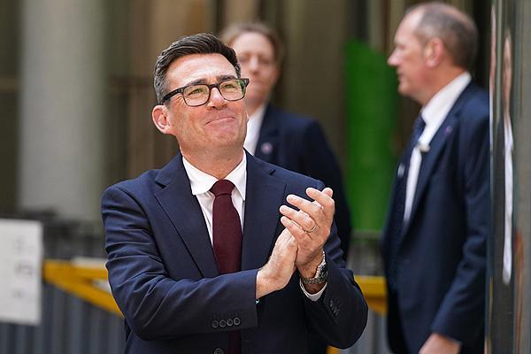 “北方之王”即将入主唐宁街 伯纳姆的政治逆袭