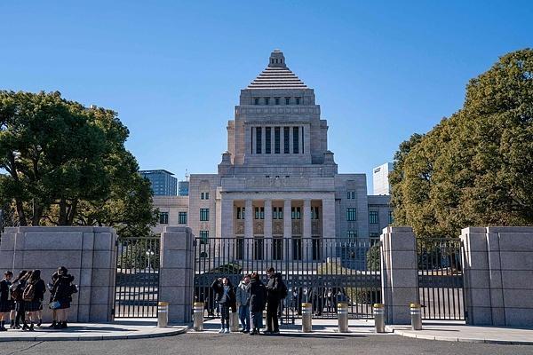 民调:高市内阁不支持率超过支持率