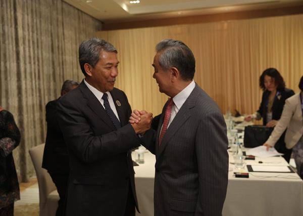 中菲在仁爱礁爆发冲突 幕后黑手是谁 美国跳出来指手画脚