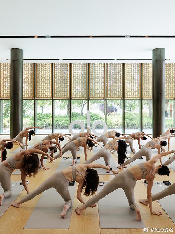 比Lululemon还贵的瑜伽服来了 Alo正式进军中国