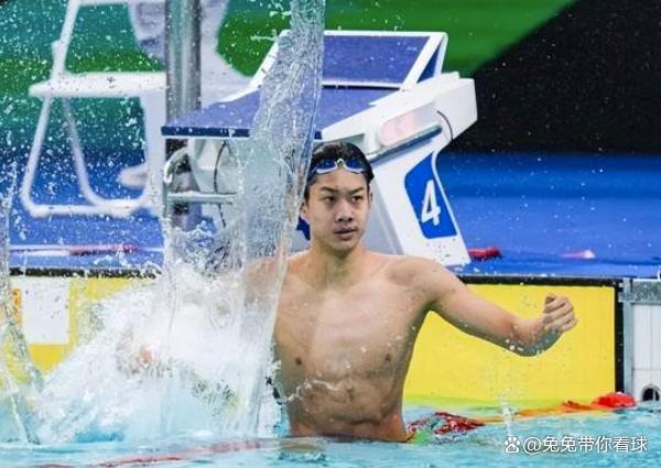 全国游泳锦标赛张展硕夺金 1500米自由泳强势夺冠