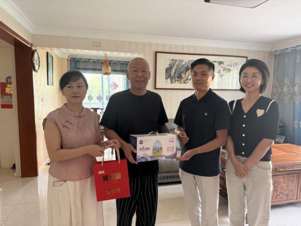 威海市环翠区委统战部联合民革环翠区支部走访困难群众