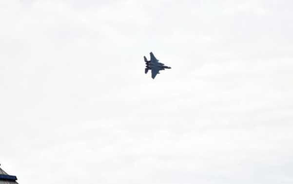 美F15战机空中制造音爆当地居民吓坏纷纷报警