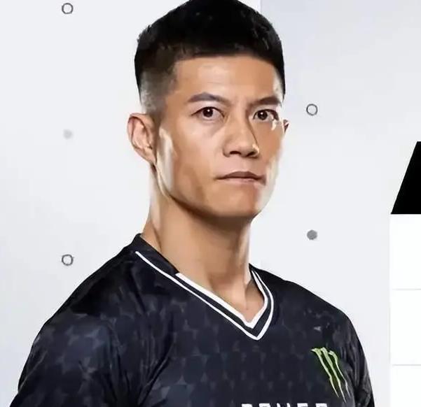 通背拳传人想完成剩下5场扇耳光比赛 硬汉精神引发热议