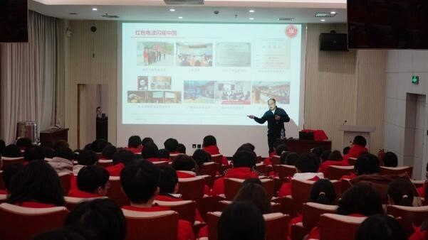 西北大学学子赴延安开展红色主题实践活动