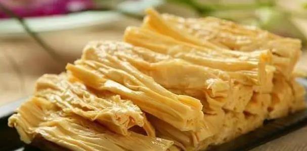 小白鱼炸出金黄酥脆，一口满嘴香，家常炒肉片藏啥秘诀？