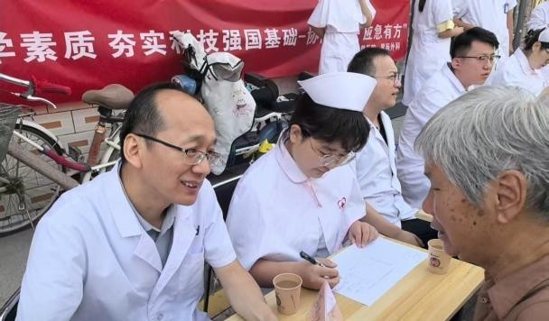 科普月惠民行动圆满落幕：山西白求恩医院胃肠外科送健康下乡，胃肠科普与心肺复苏技能共筑“协同救护”防线