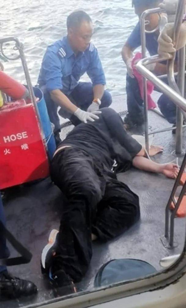 姜涛坠海前照片：面露笑容无异样