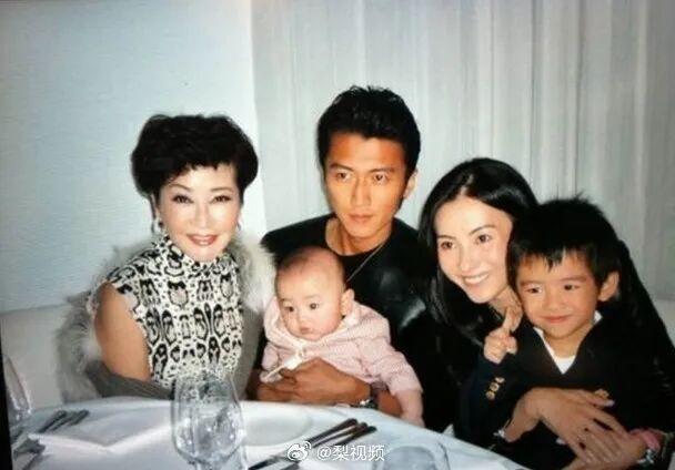 曝张柏芝安排大儿子提前返港陪谢贤 孝心感动众人