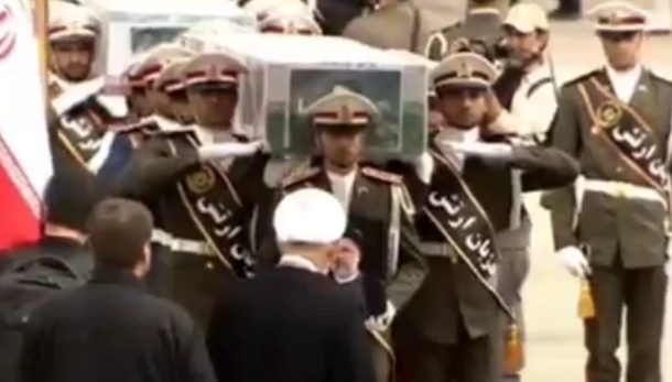 伊朗官员为总统莱希直升机事故罹难者举行悼念活动