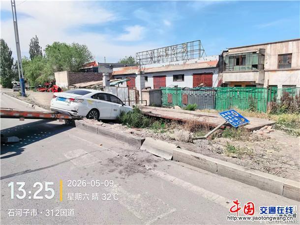 南京一巡查员8天3次伸援手
