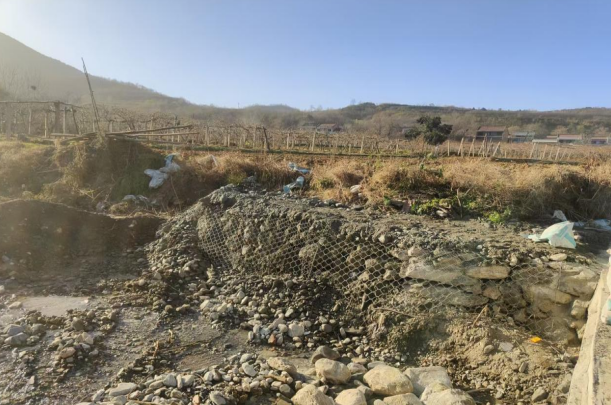 眉县横渠镇万家塬驻村工作队积极争取应急物资 着力解决群众困难