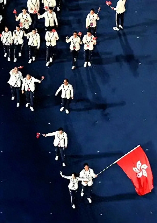 香港旗手点赞霍启刚“贴心”:“为了首日比赛,他积极帮我们协调”