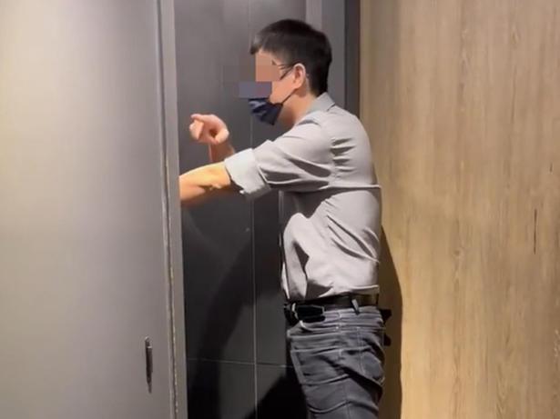 五名女子进男厕被驱赶 理由让人感到汗颜网友在评论区炸锅了