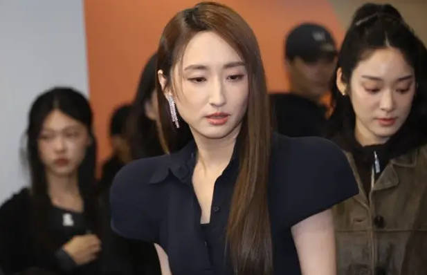 柯佳嬿回应老公谢坤达承认逃兵役后近况:他在反省