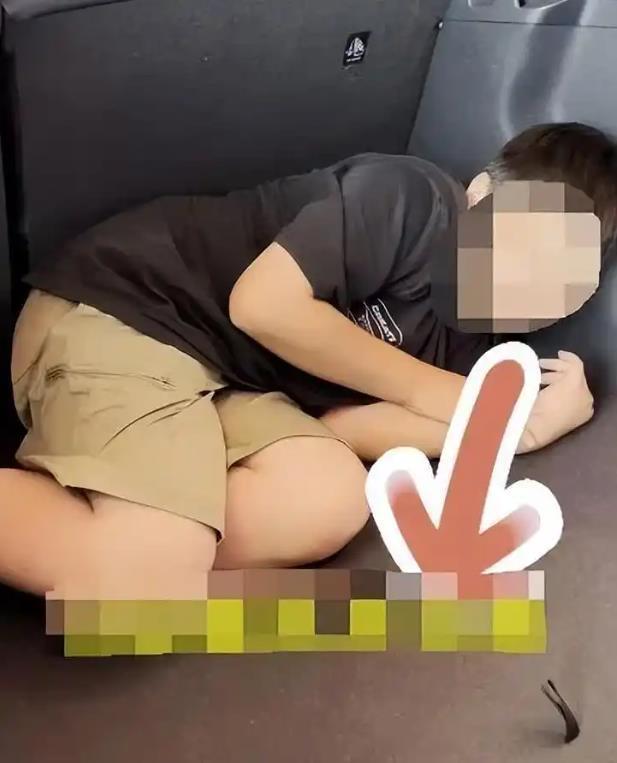 律师解读男孩被亲爸塞后备箱出行 违规且危险