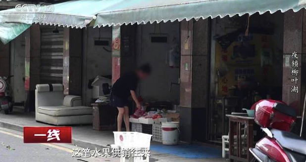 12岁男孩遭奶奶的债主持刀挟持索要25万