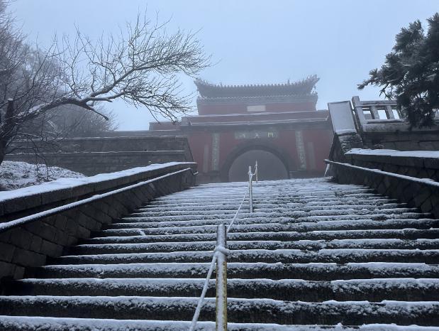 济南下雪啦！寒潮黄色预警生效中，明日最低气温-6℃！山东多地将迎今冬初雪