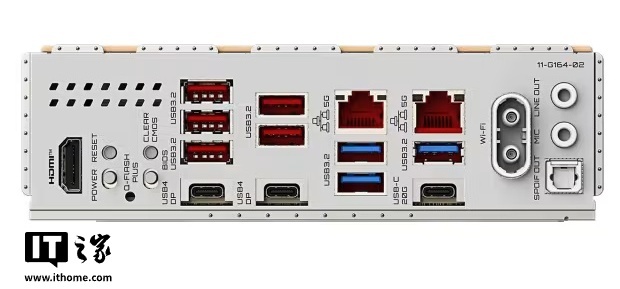 技嘉推出 X870E AERO X3D WOOD 主板：实木装饰，自带双 5Gb 网口