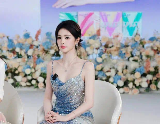 白鹿婀娜多姿