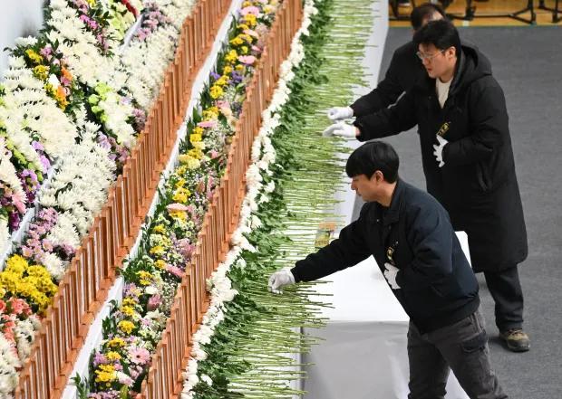 韩国空难179具遗体仅5具完好无损 遗体确认艰难进行