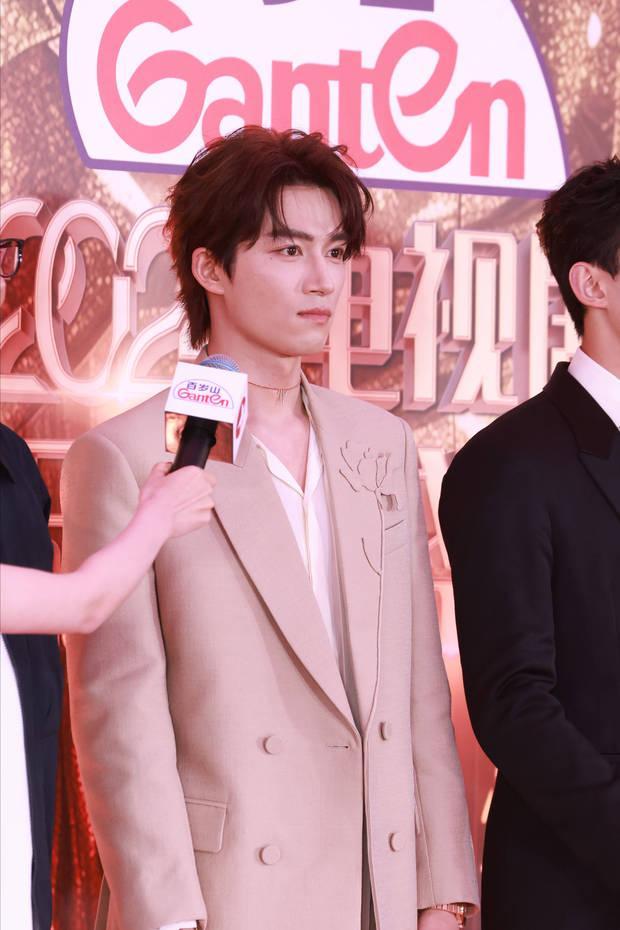 品质盛典红毯唐嫣关晓彤辛芷蕾比美胡歌白敬亭吴磊斗帅8